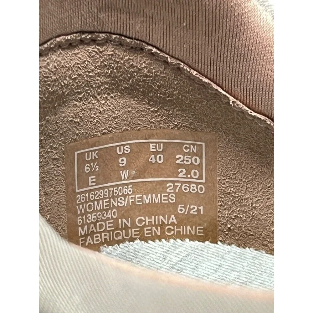 Clarks Shoes Women's Size 9 W Taupe Chevron Cloudsteppers Slip On